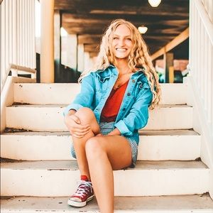 Meet your Posher, Ally